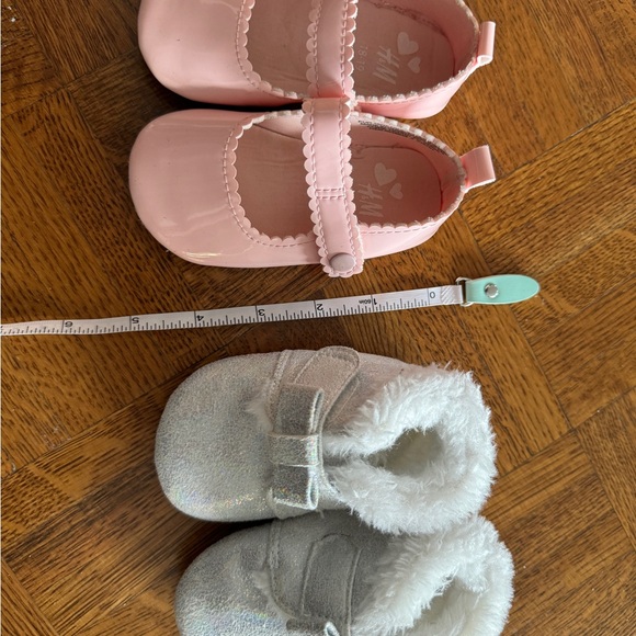 Two pairs of baby shoes for girls (A pair of ballet flats & boots sold together) - Picture 7 of 7